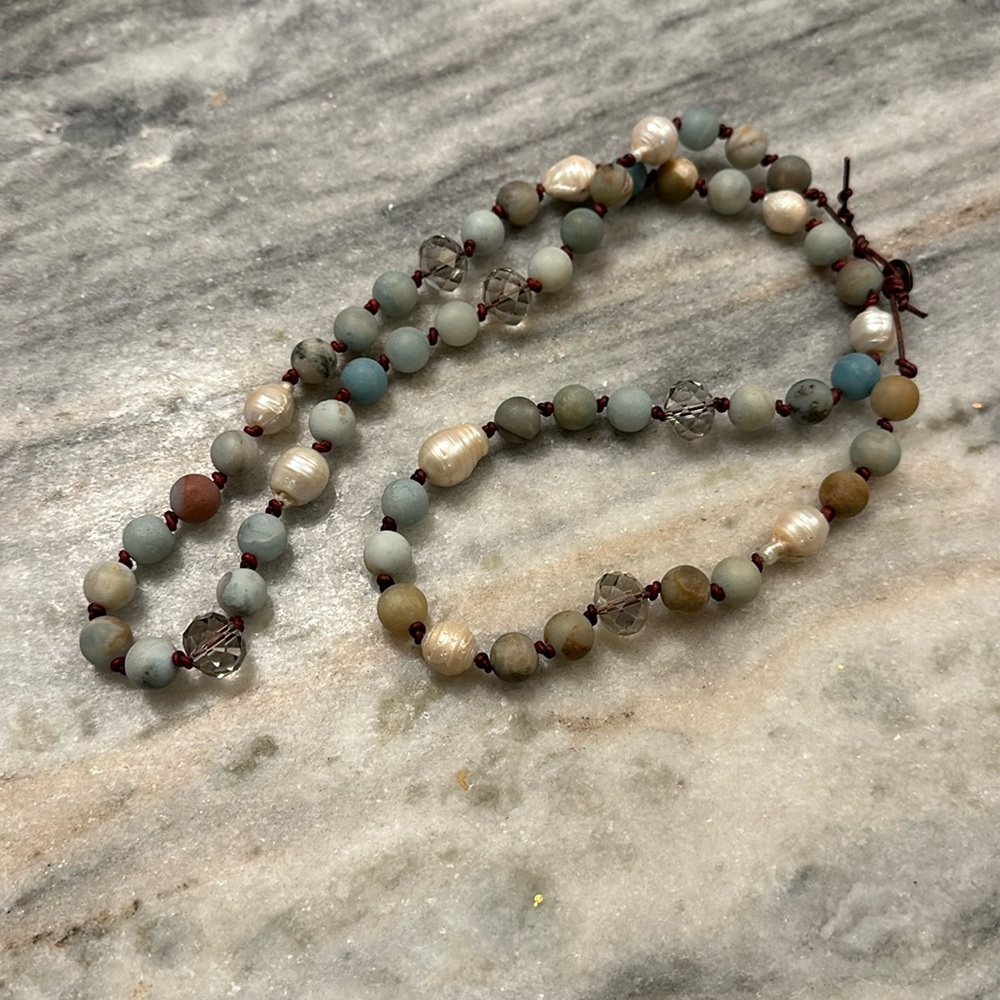 Shona necklace with beads and pearls